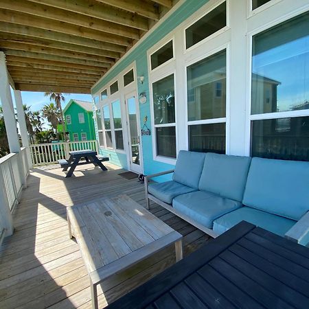 Beachside Paradise Retreat With Luxury Villa Galveston Exterior photo