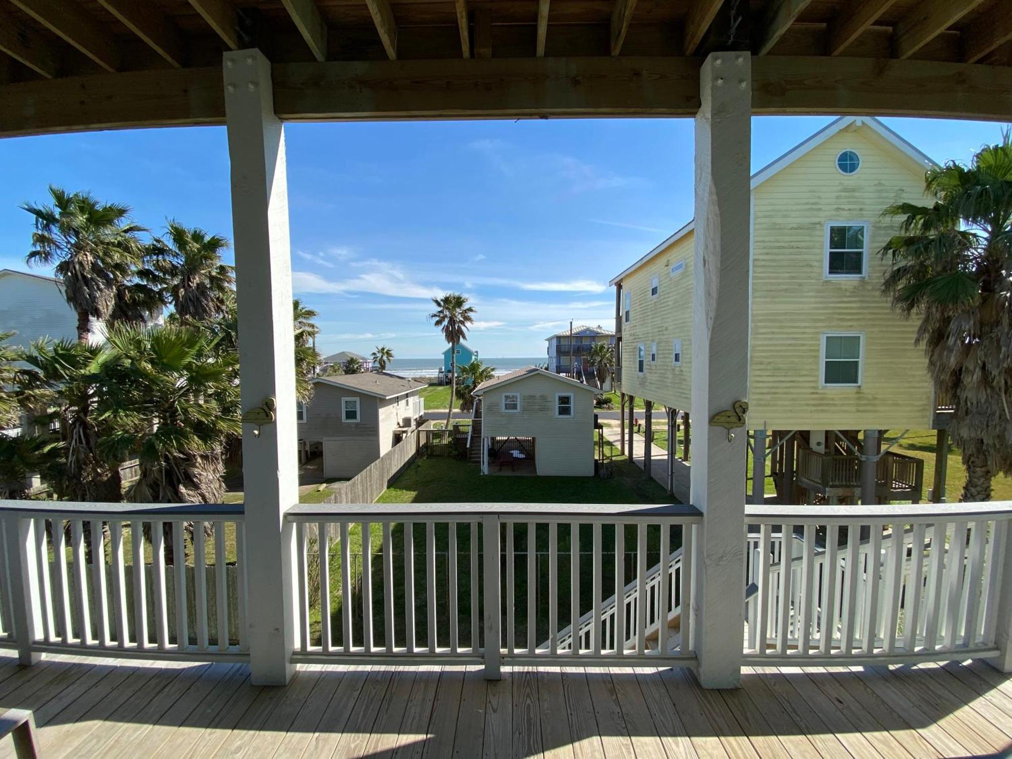 Beachside Paradise Retreat With Luxury Villa Galveston Exterior photo