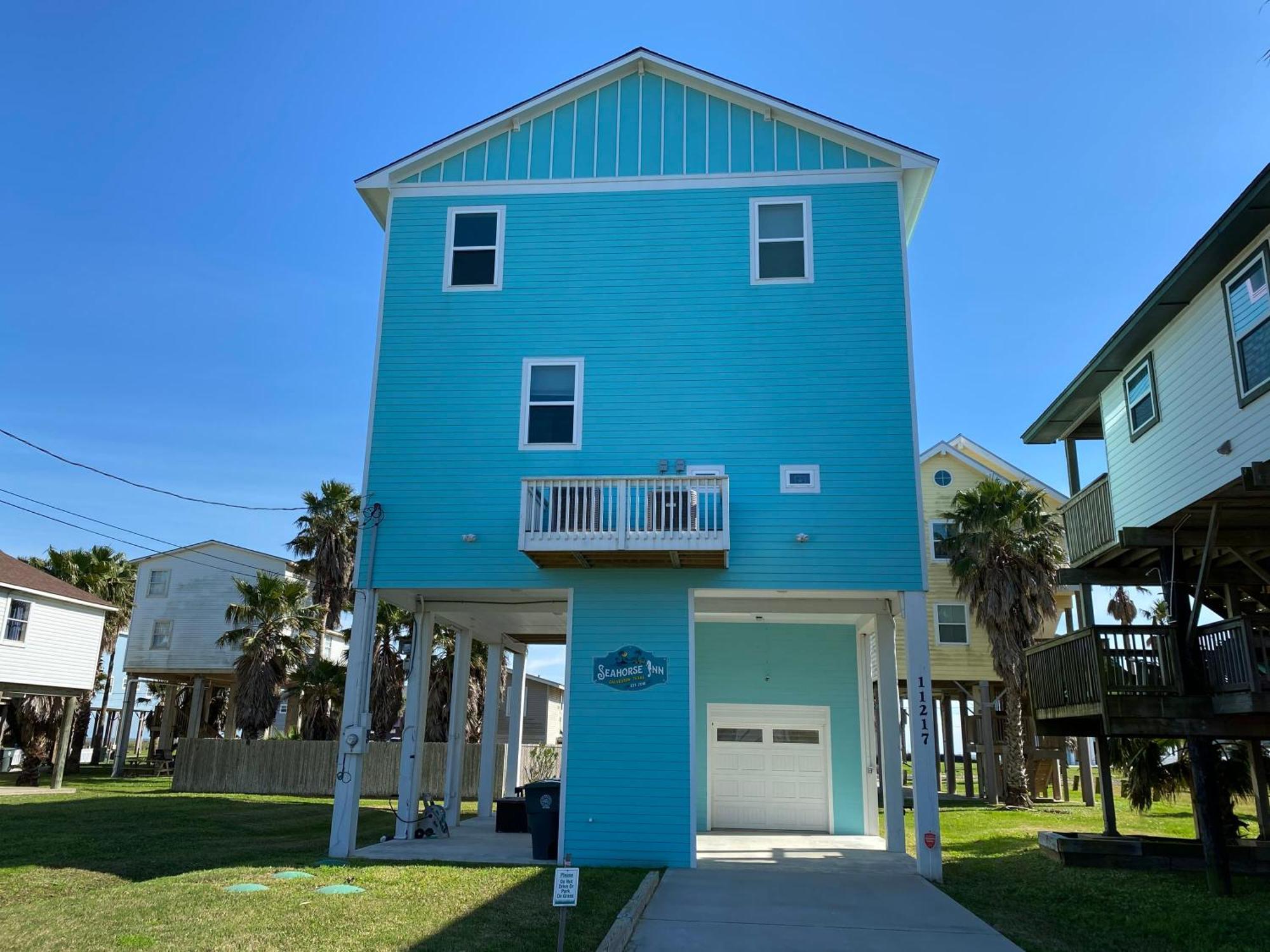 Beachside Paradise Retreat With Luxury Villa Galveston Exterior photo